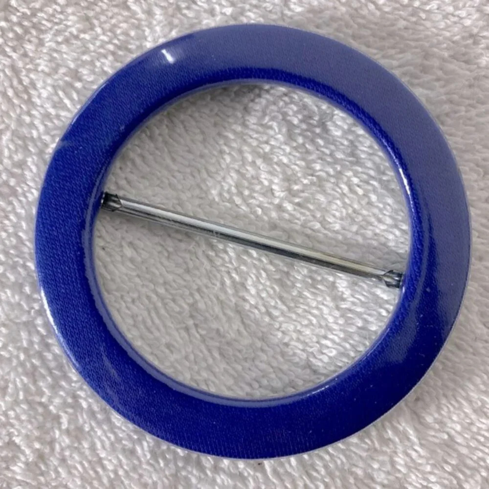 5/$35 Vintage 90’s Blue T Shirt Tie Clip